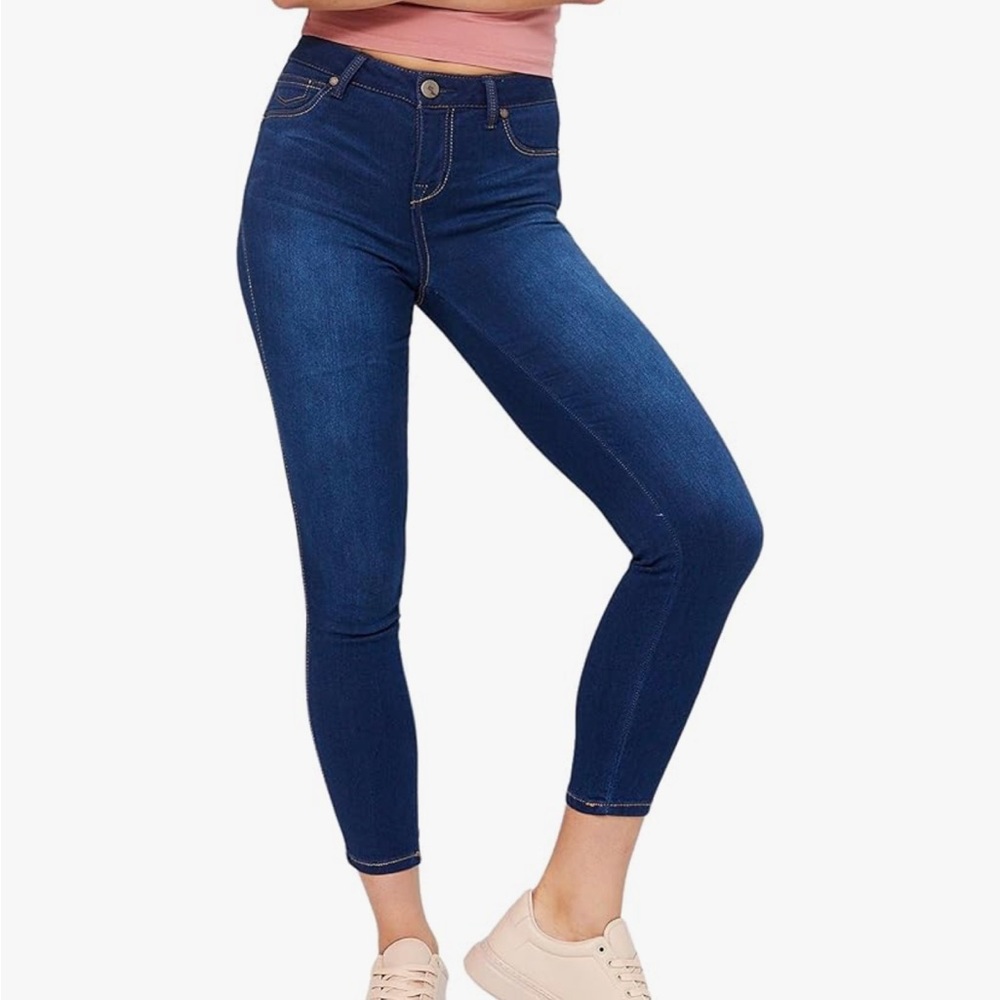 LIKE NEW 1822 DENIM DARKWASH SUPER STRETCH CROPS 6/28x21 ⭐️